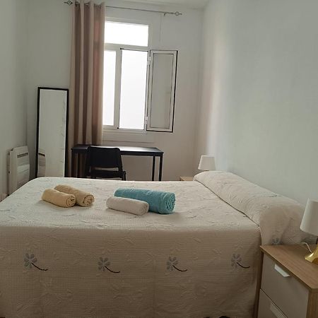 Piso Antiguo, Muebles Viejos, Muy Sencillo, Alquilado En Invierno A Estudiantes, Sin Ascensor, Cocina Antigua A Gas, Edificio Muy Antiguo Apartment A Coruna Luaran gambar